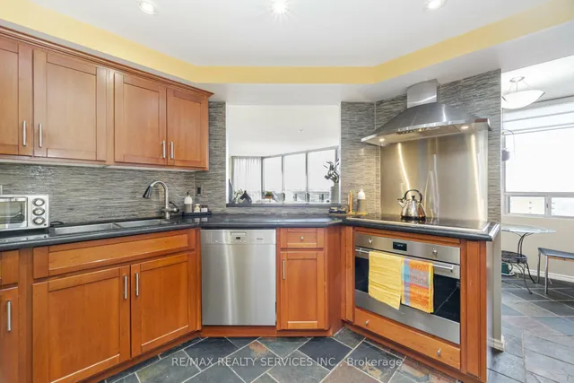 Additional image 8 of 310 Mill St Unit 1109