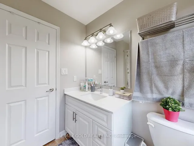 Additional image 35 of 933 Raftis Cres