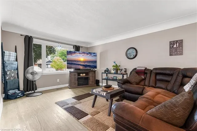 Additional image 5 of 331 East 42nd St