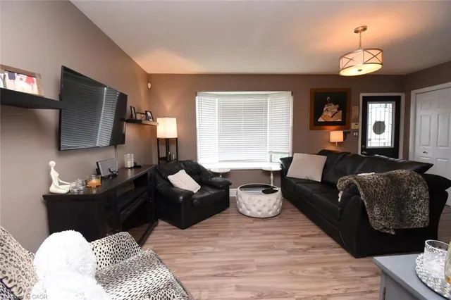 Additional image 7 of 8 East 31st St