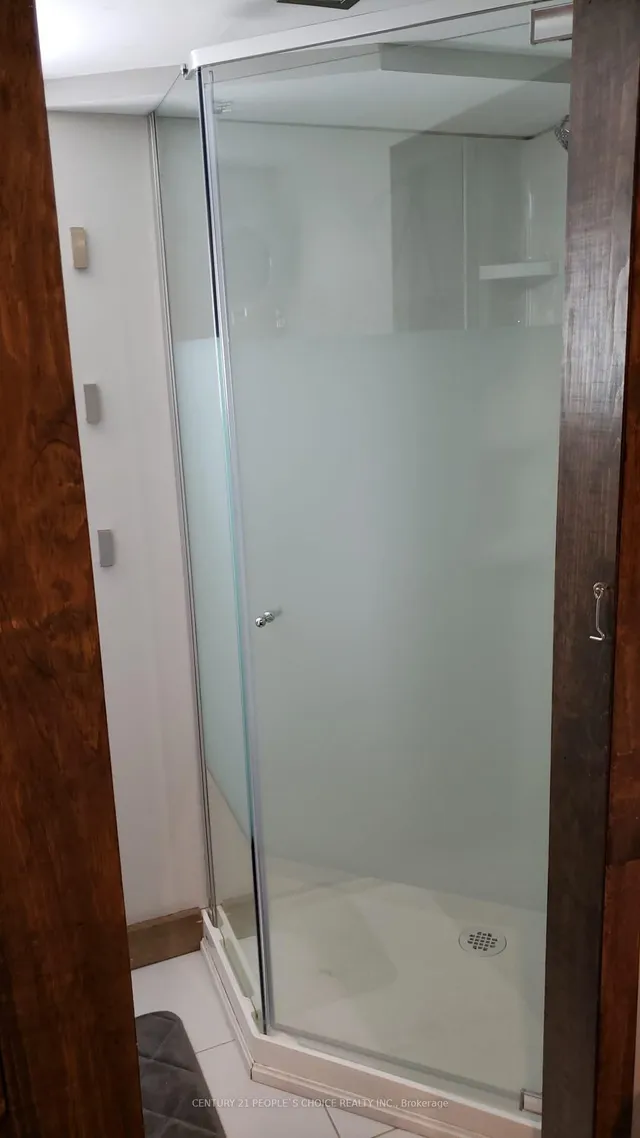 Additional image 10 of 552 Main St