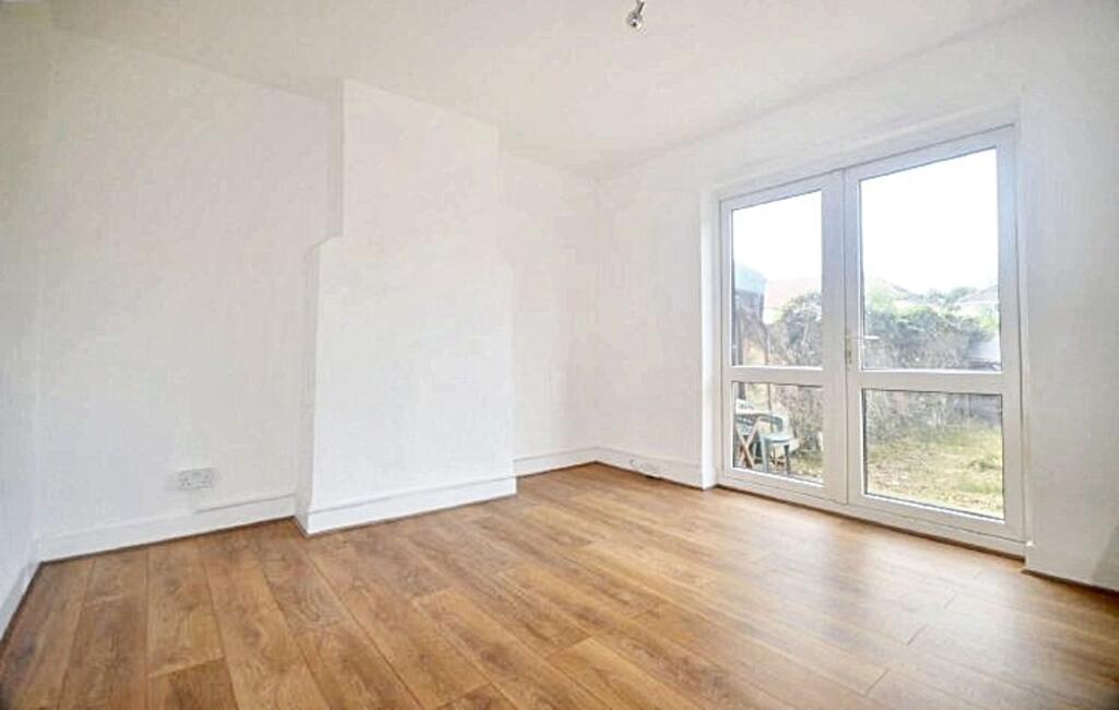 Additional image 2 of Harvey Road, London Colney, AL2