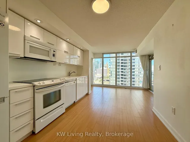 Additional image 26 of 25 Capreol Crt Unit 2002