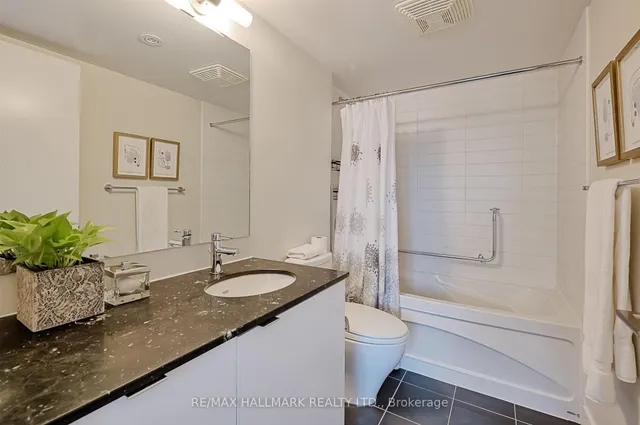 1048 Broadview Ave Unit 302