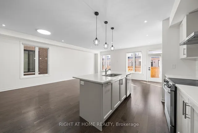 Additional image 15 of 471 Bergamot Ave