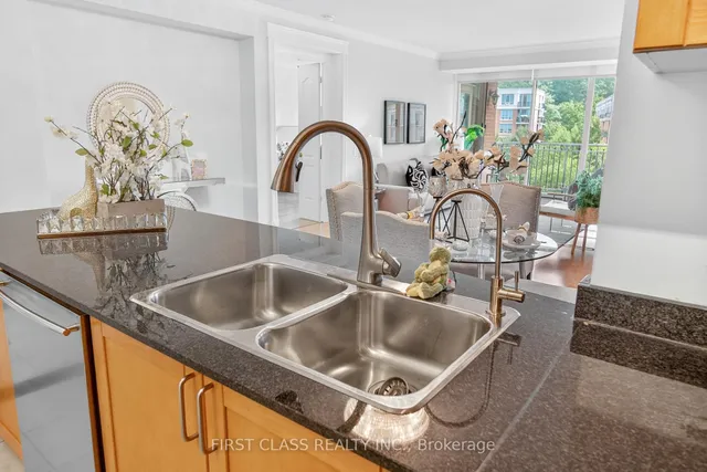 Additional image 27 of 18 William Carson Cres Unit 711