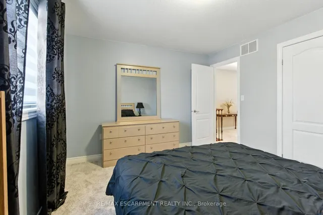 Additional image 32 of 11 Silverspring Cres