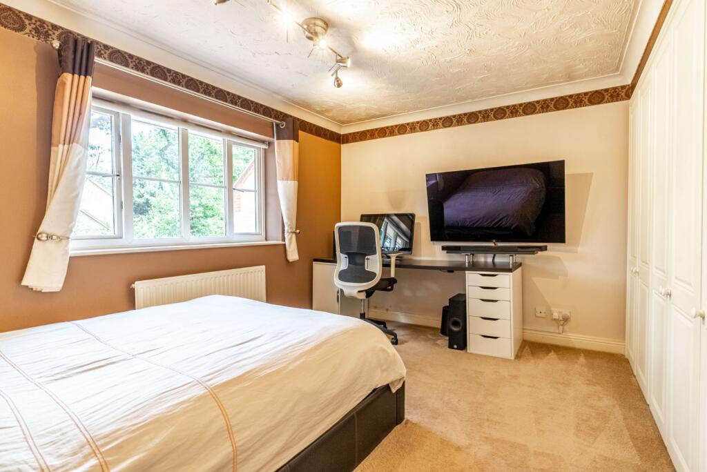 Additional image 15 of St. Barts Close, St. Albans, Hertfordshire, AL4