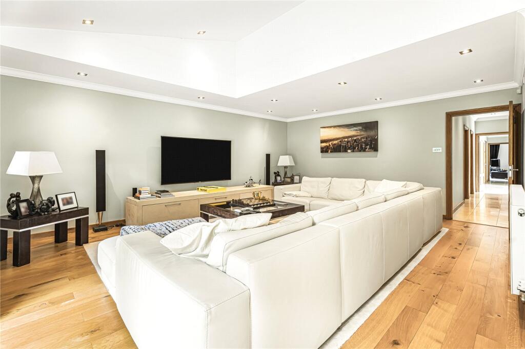 Additional image 5 of Park Street Lane, Park Street, St. Albans, Hertfordshire, AL2