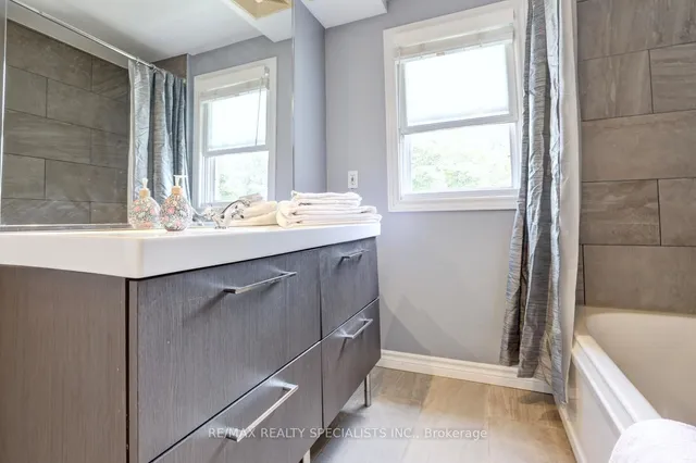 Additional image 23 of 2363 Parkway Dr