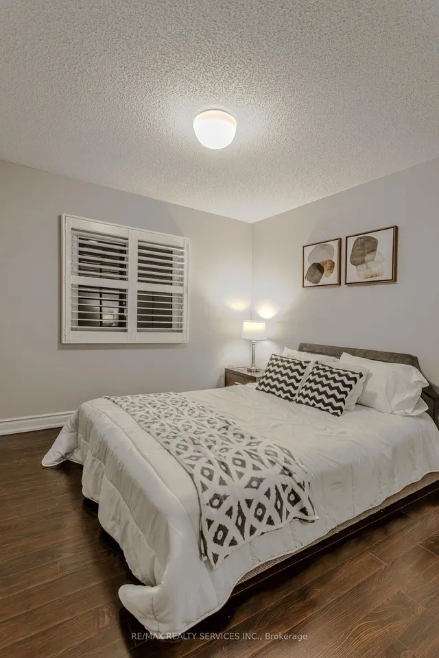 Additional image 31 of 32 Heddon Crt