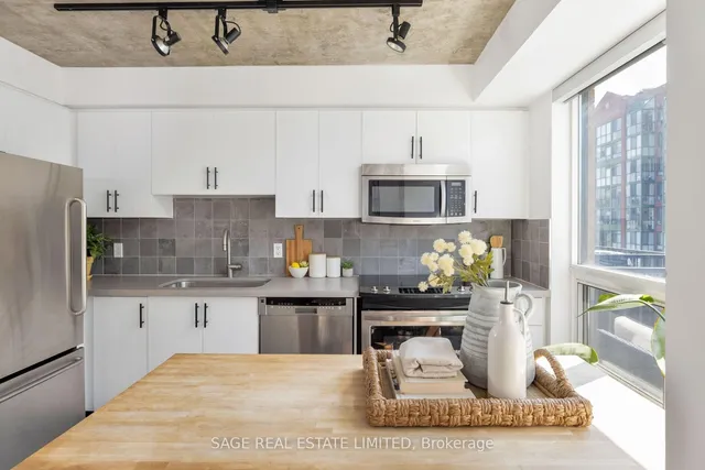 Additional image 13 of 800 King St Unit 811