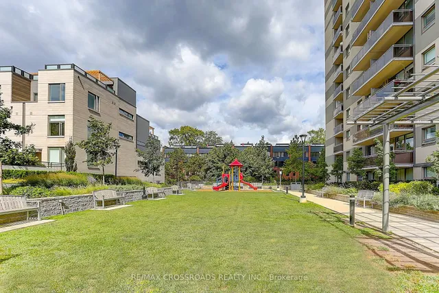 Additional image 49 of 270 Davenport Rd Unit TH3