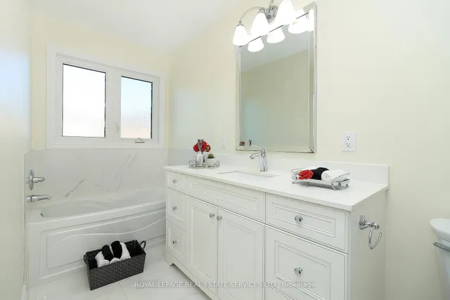 Additional image 18 of 1747 Cobra Cres