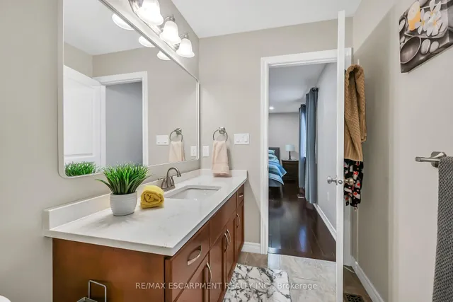 Additional image 27 of 70 Escarpment Dr