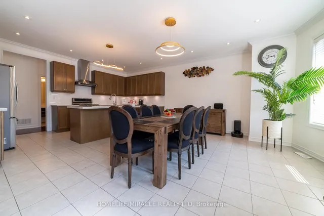 Additional image 12 of 86 JUNETOWN Circ