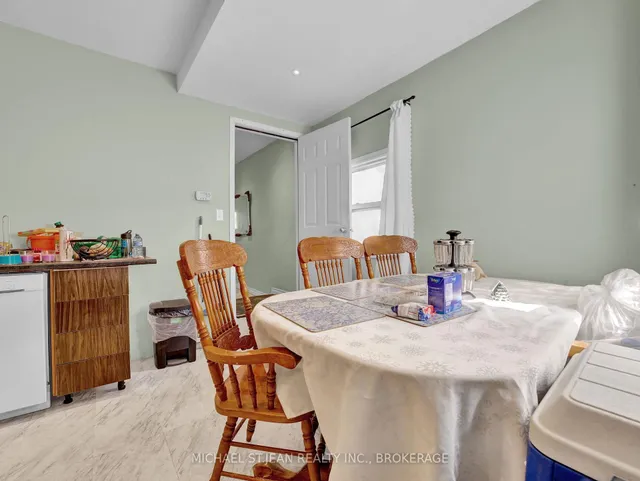 Additional image 11 of 110 Emerald St