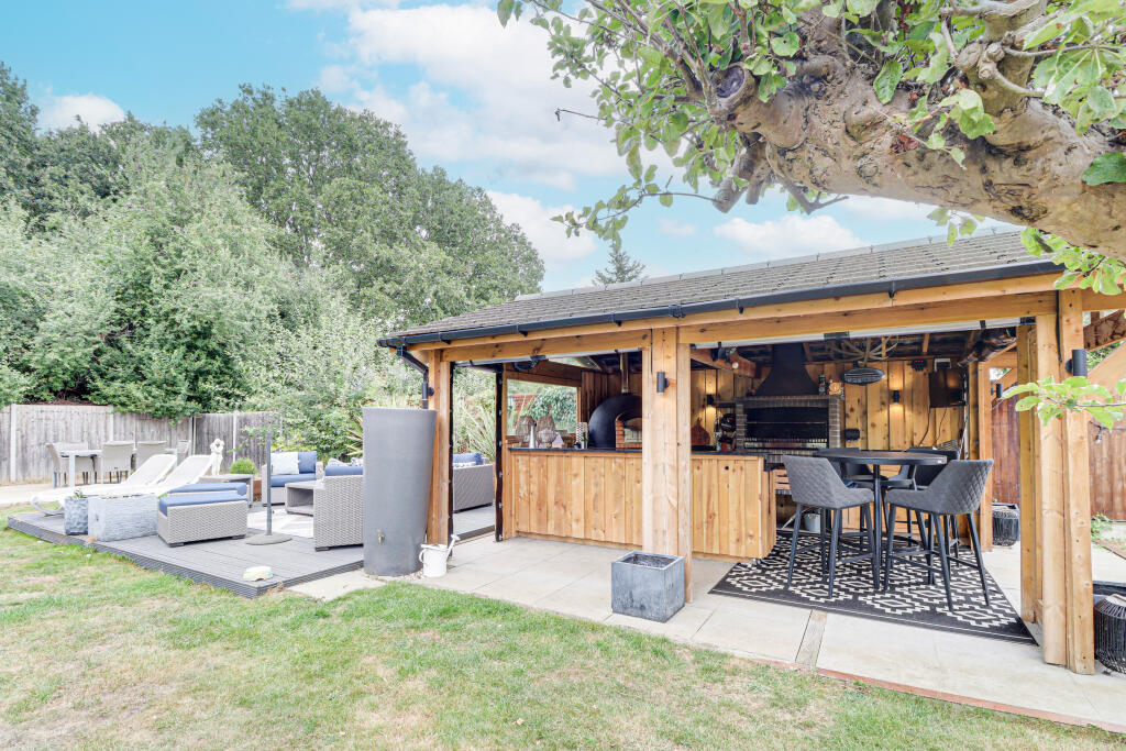 Additional image 8 of Colney Heath Lane, St Albans, AL4