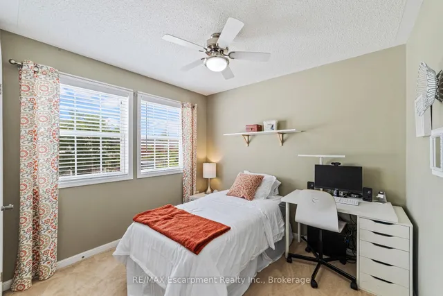 Additional image 21 of 1113 Riddell Cres