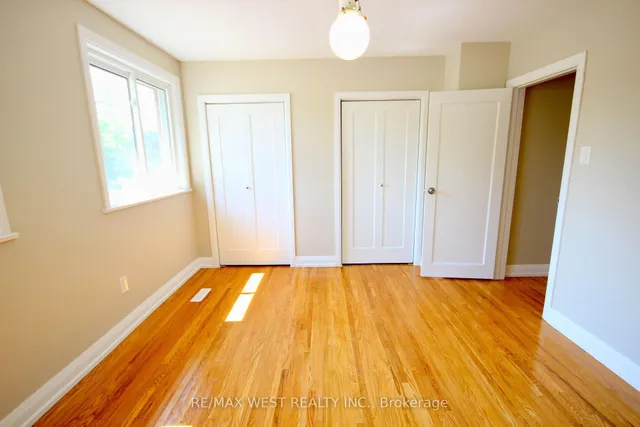 Additional image 21 of 7139 Darcel Ave