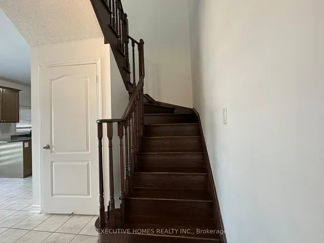 Additional image 12 of 21 Elmcrest Dr