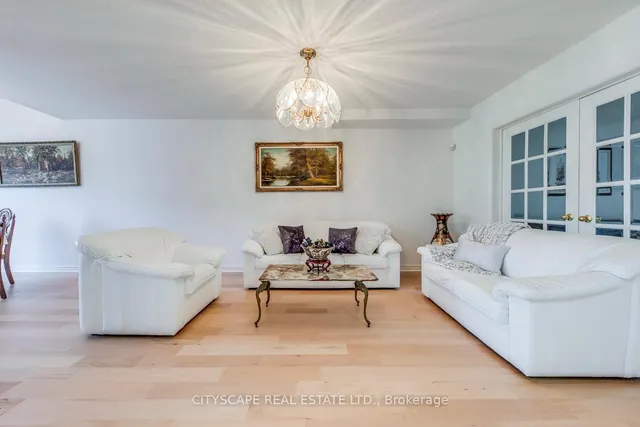 Additional image 5 of 3 Midcroft Dr