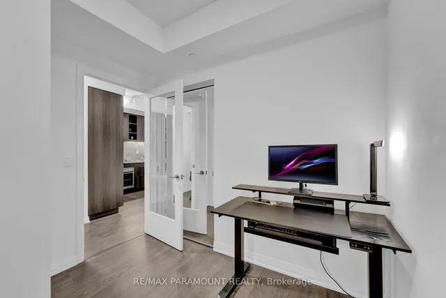 Additional image 18 of 101 Erskine Ave Unit 418