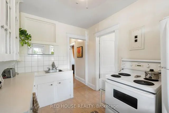 Additional image 12 of 55 Balsam Ave