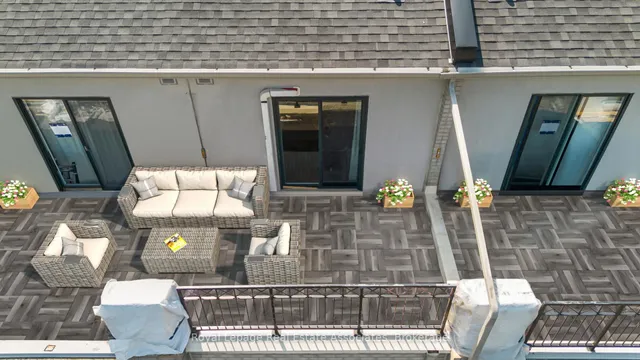 Additional image 6 of 1 Baxter St Unit 8