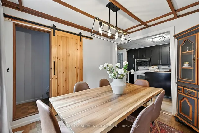 Additional image 12 of 17 Cameron Ave