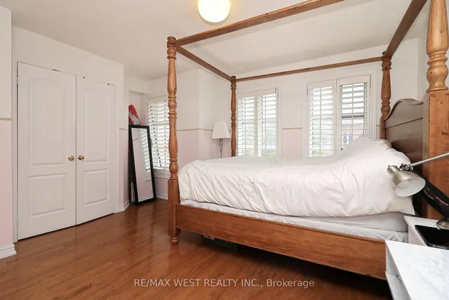 Additional image 18 of 8 James Stock Path