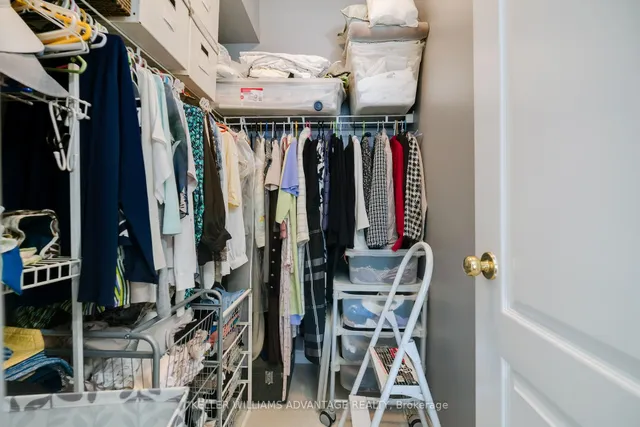 Additional image 18 of 28 William Carson Cres Unit PH22