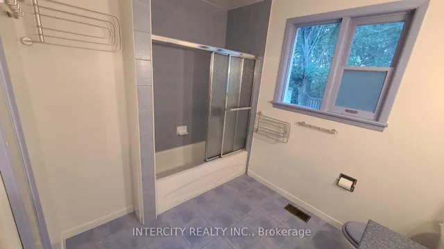 Additional image 14 of 63 Centre St