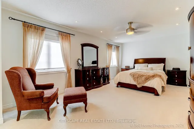 Additional image 20 of 4 Hellyer Ave