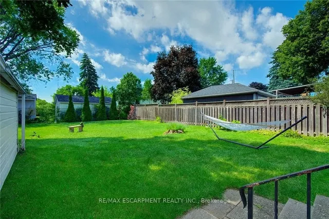 Additional image 34 of 402 Crockett St