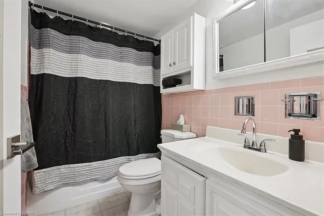 Additional image 23 of 11 Woodman Dr Unit 102