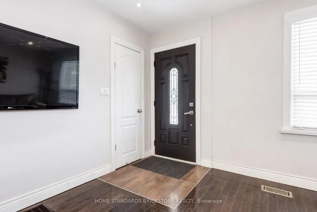 Additional image 7 of 19 Granite St