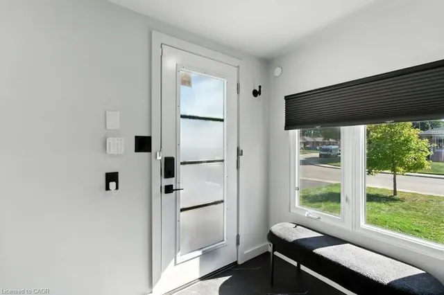 Additional image 5 of 30 Cloke Crt