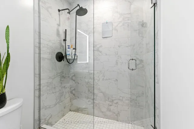 Additional image 24 of 118 King St Unit 523