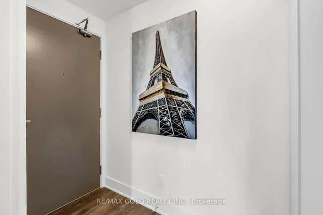 Additional image 2 of 188 FAIRVIEW MALL Dr Unit 2101