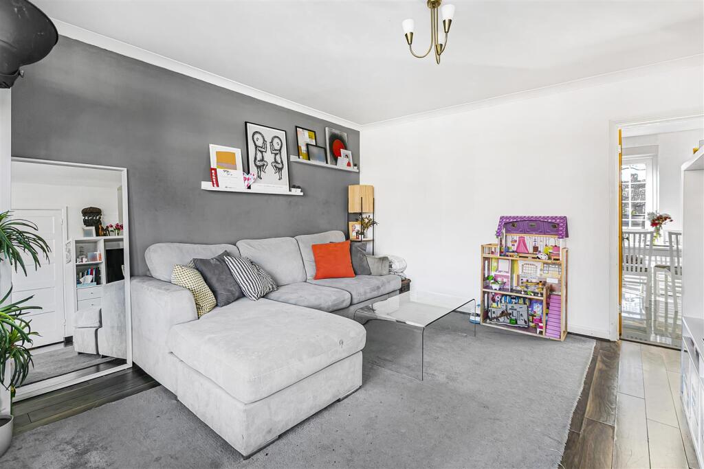 Additional image 5 of Newfields, Welwyn Garden City