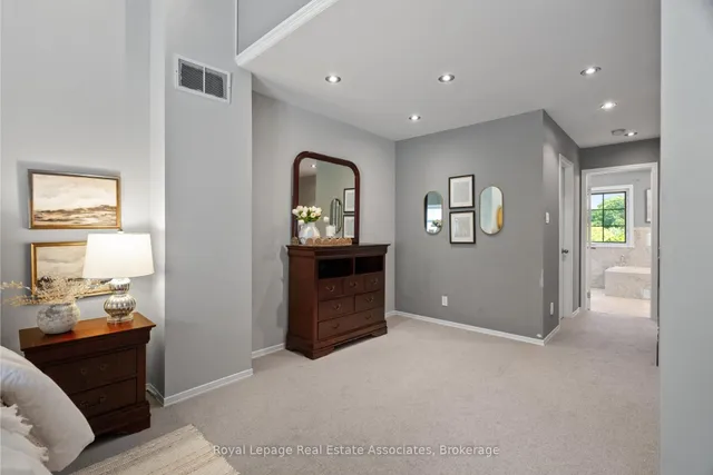 Additional image 25 of 1 Baxter St Unit 8