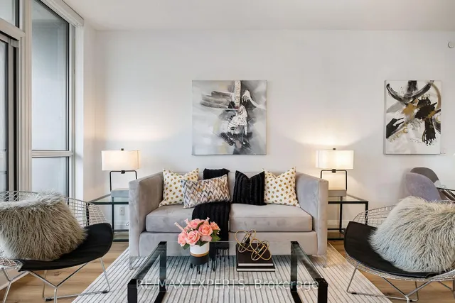 Additional image 11 of 17 Zorra St Unit 2006