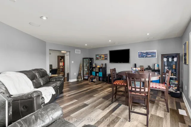 Additional image 35 of 43 Third Rd