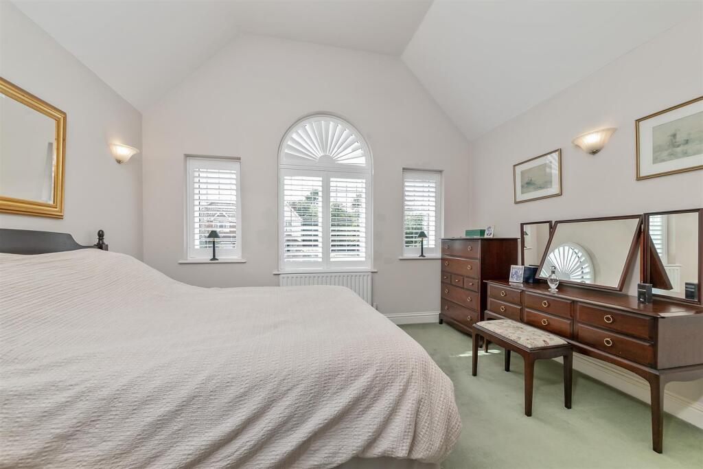 Additional image 17 of Damson Way, St Albans