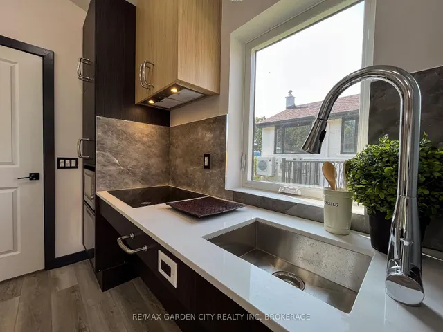 Additional image 8 of 23 Warren Ave