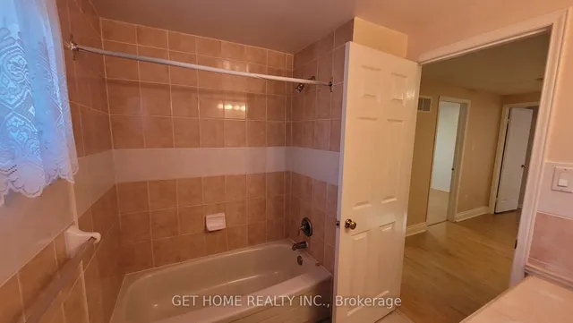 Additional image 34 of 32 Torrance Woods