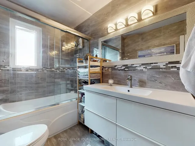 Additional image 27 of 34 Droxford Ave