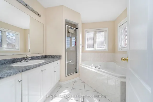 Additional image 22 of 17 Mainard Cres