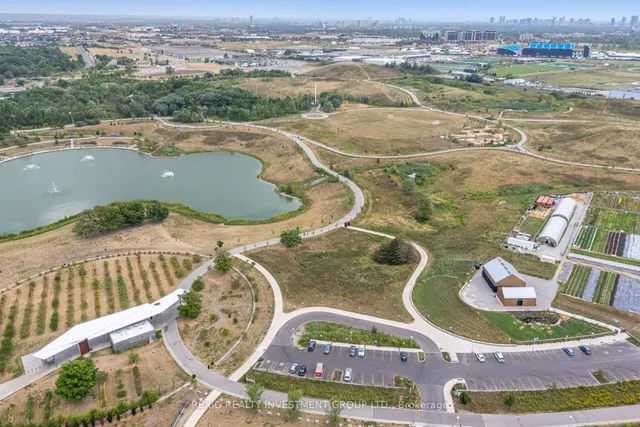 Additional image 25 of 50 George Butchart Dr Unit 723